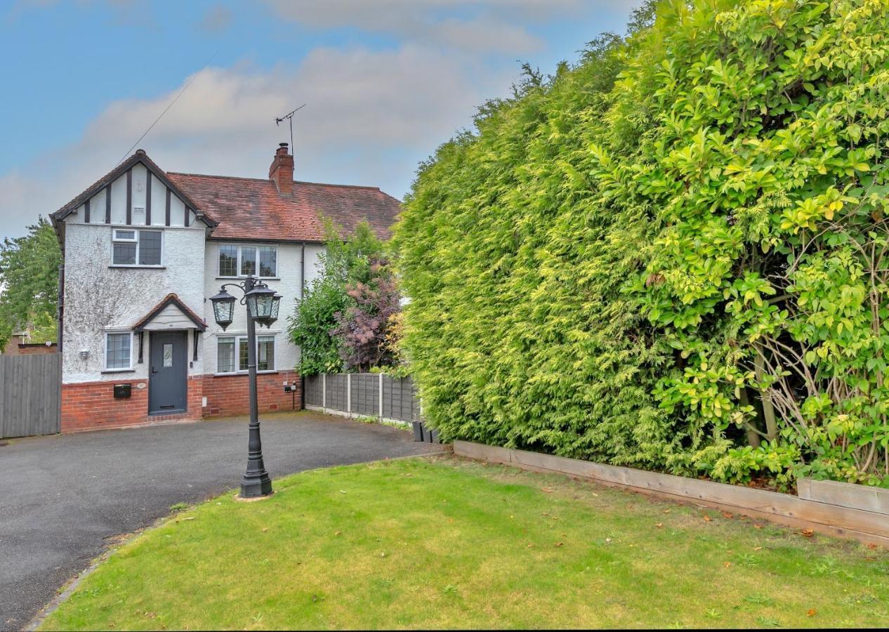 Villa Finest Retreats - Debarnes House Solihull Exterior foto